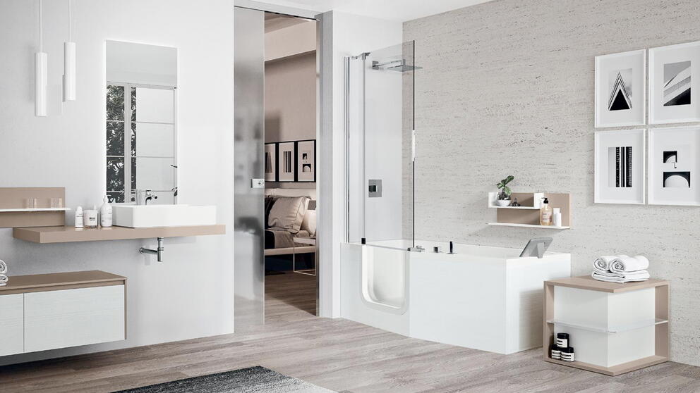 Badewanne mit eingelassener Tür, für einen sicheren Einstieg