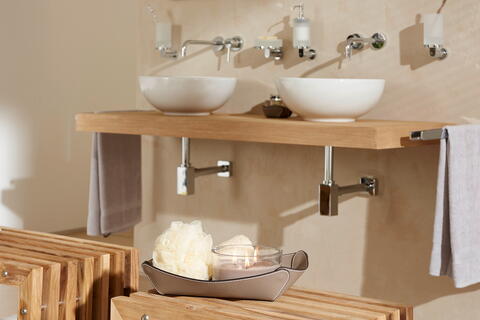 Deko-Schälchen mit Körperschwamm und Duft-Kerze