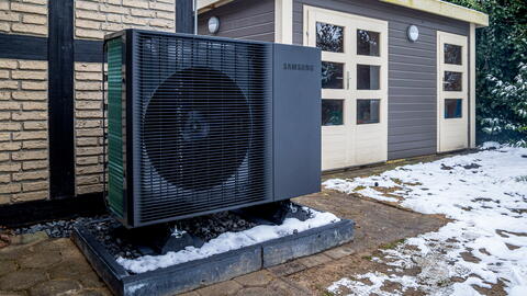 Wärmepumpe fertig aufgebaut