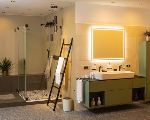 Unterschrank in Farbe