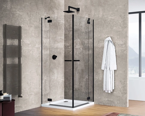 Eckige Dusche mit Glaswänden im Bad Eckige Dusche mit Glaswänden im Bad