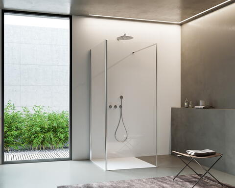Dusche mit Edelstahl-Rahmen