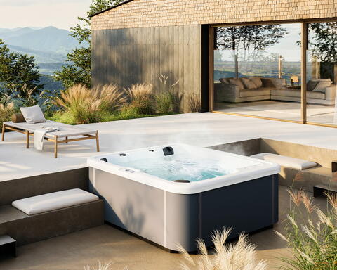 Outdoor-Pool im Garten