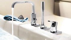 Laufender Wasserhahn