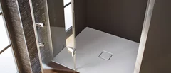 Duschtüren öffnen den Weg in die Dusche
